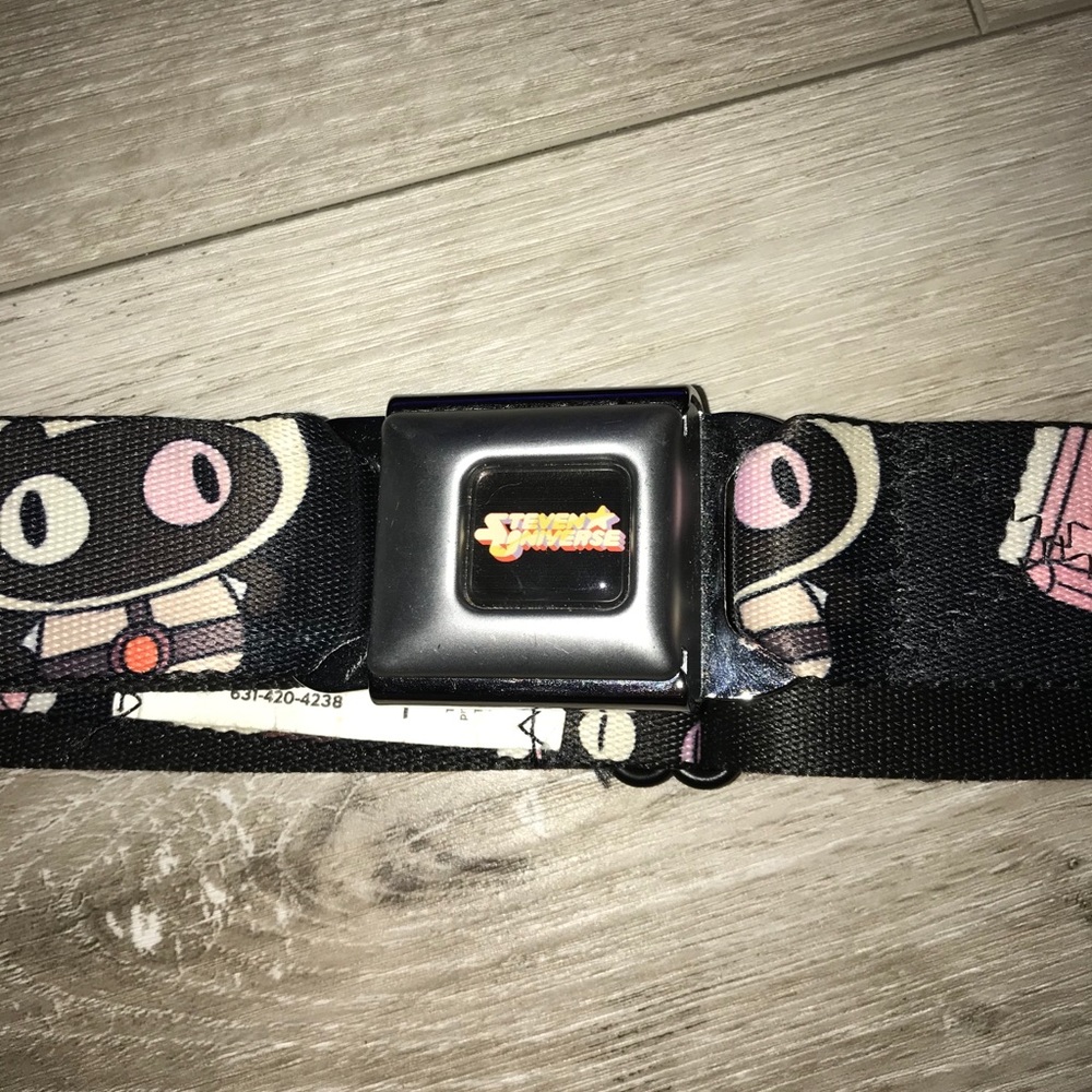 Seatbelt buckle belt
